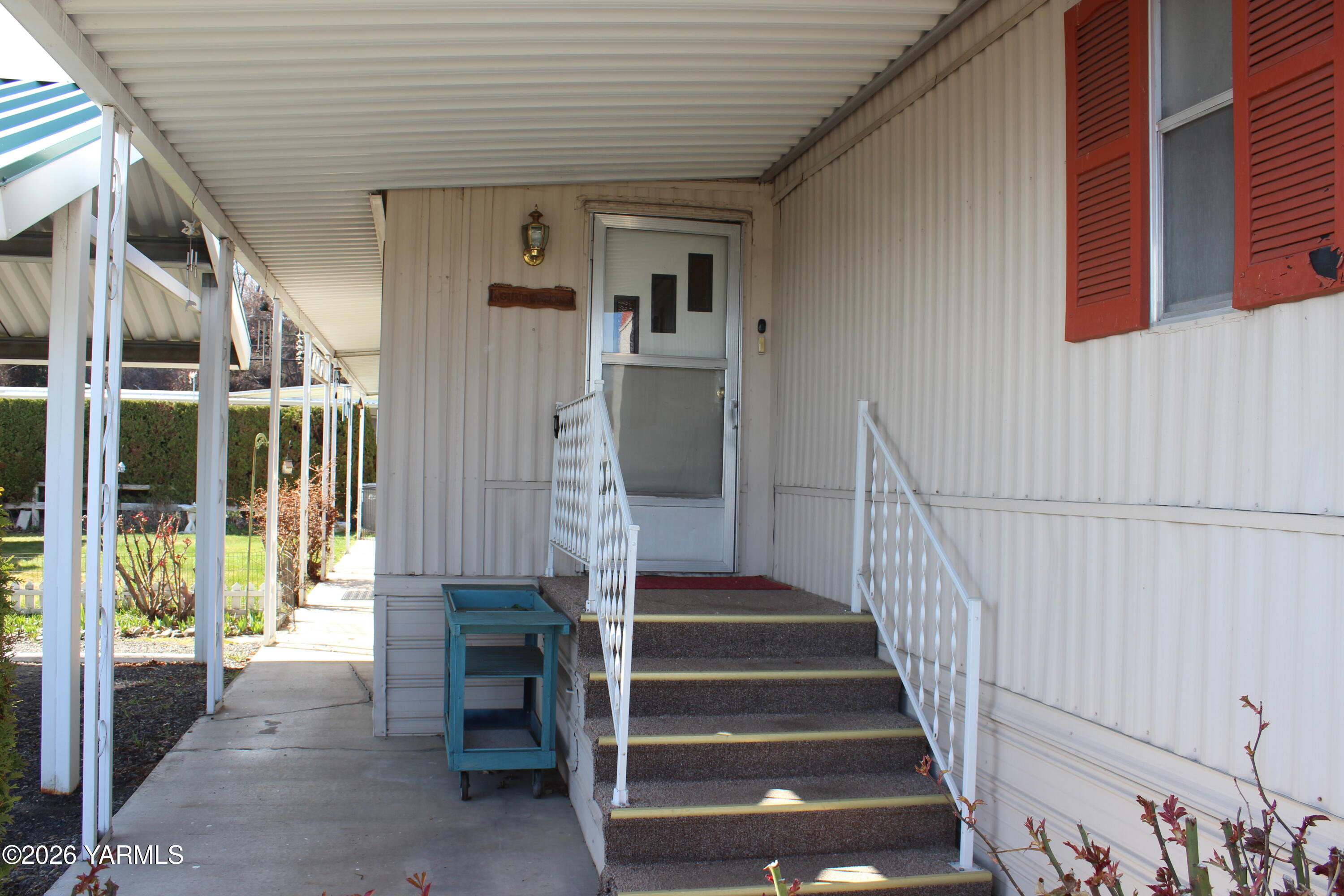 3601 Castlevale Road, Unit 38 Yakima, WA 98902 - Photo 4 of 29 IMG_9104