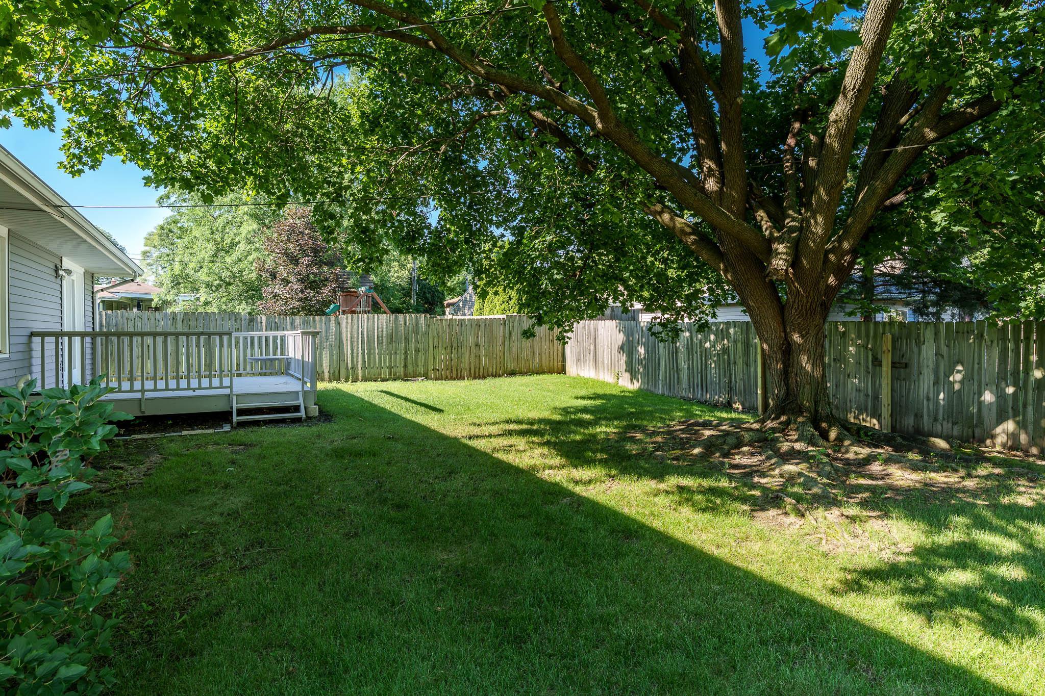 2323 Nebraska Road Rockford, IL 61108 - Photo 5 of 48