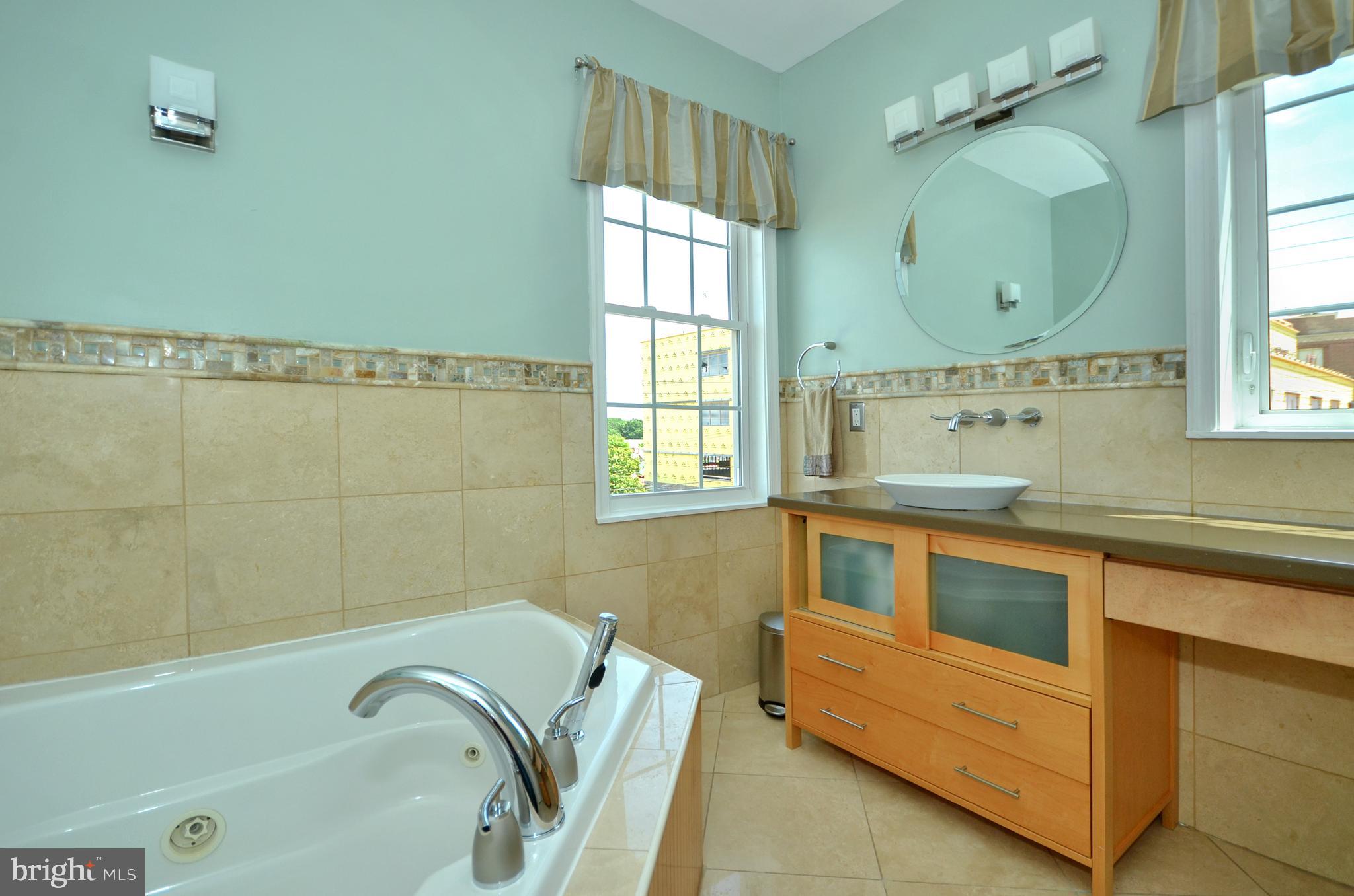 639 Rappolla Street Baltimore, MD 21224 - Photo 17 of 30 Double Vanity & Jetted Tub