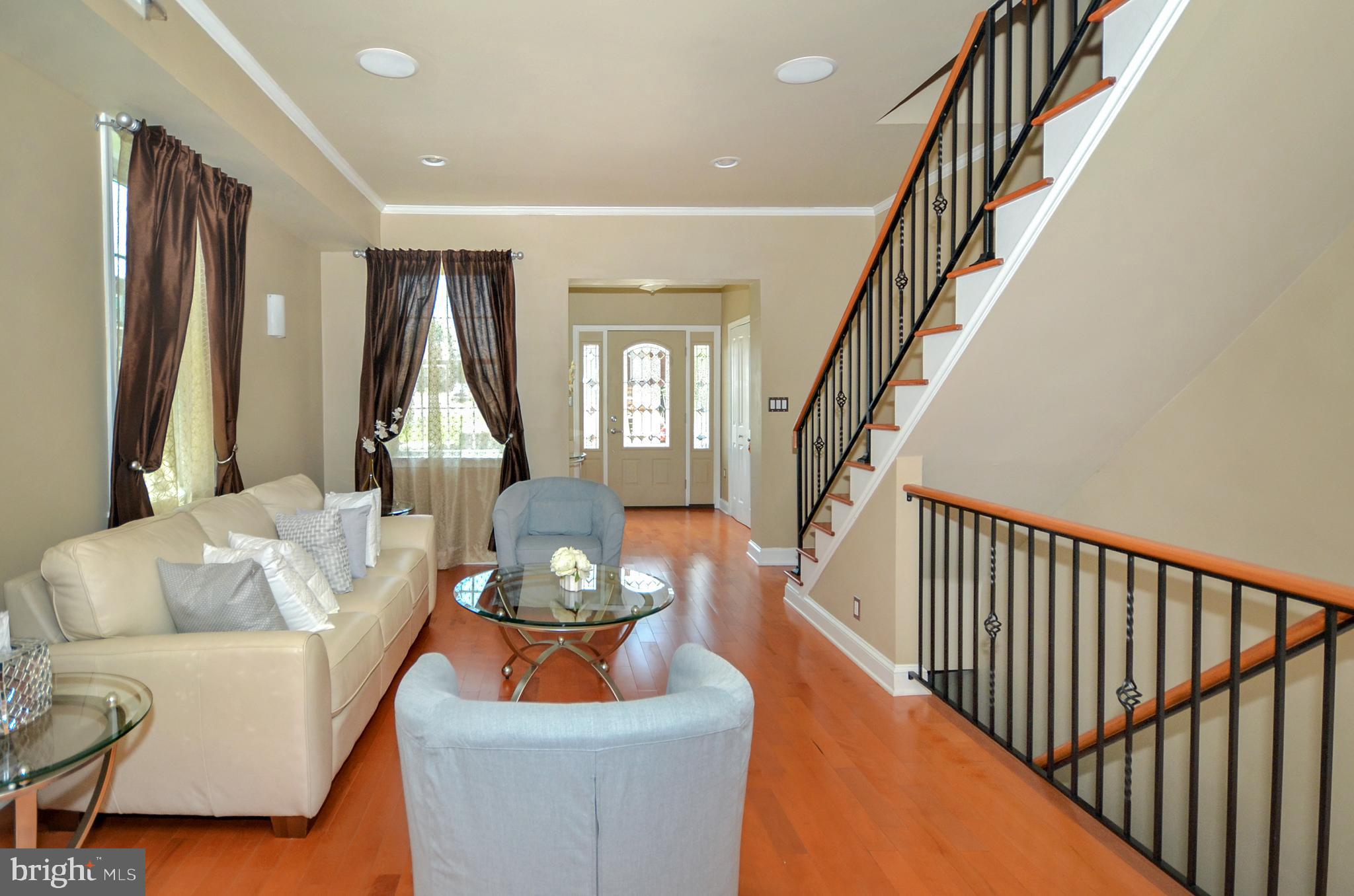 639 Rappolla Street Baltimore, MD 21224 - Photo 3 of 30 Living Rm and Entry