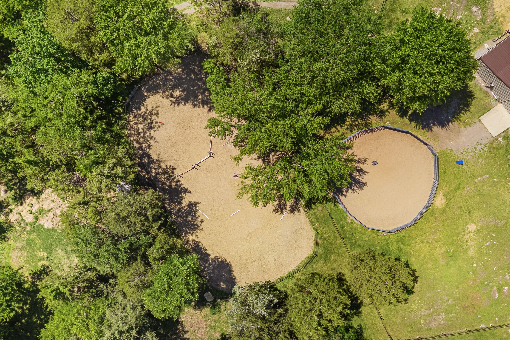 642 Beach Bottom Road Watertown, TN 37184 - Photo 42 of 48 an aerial view of a swimming pool