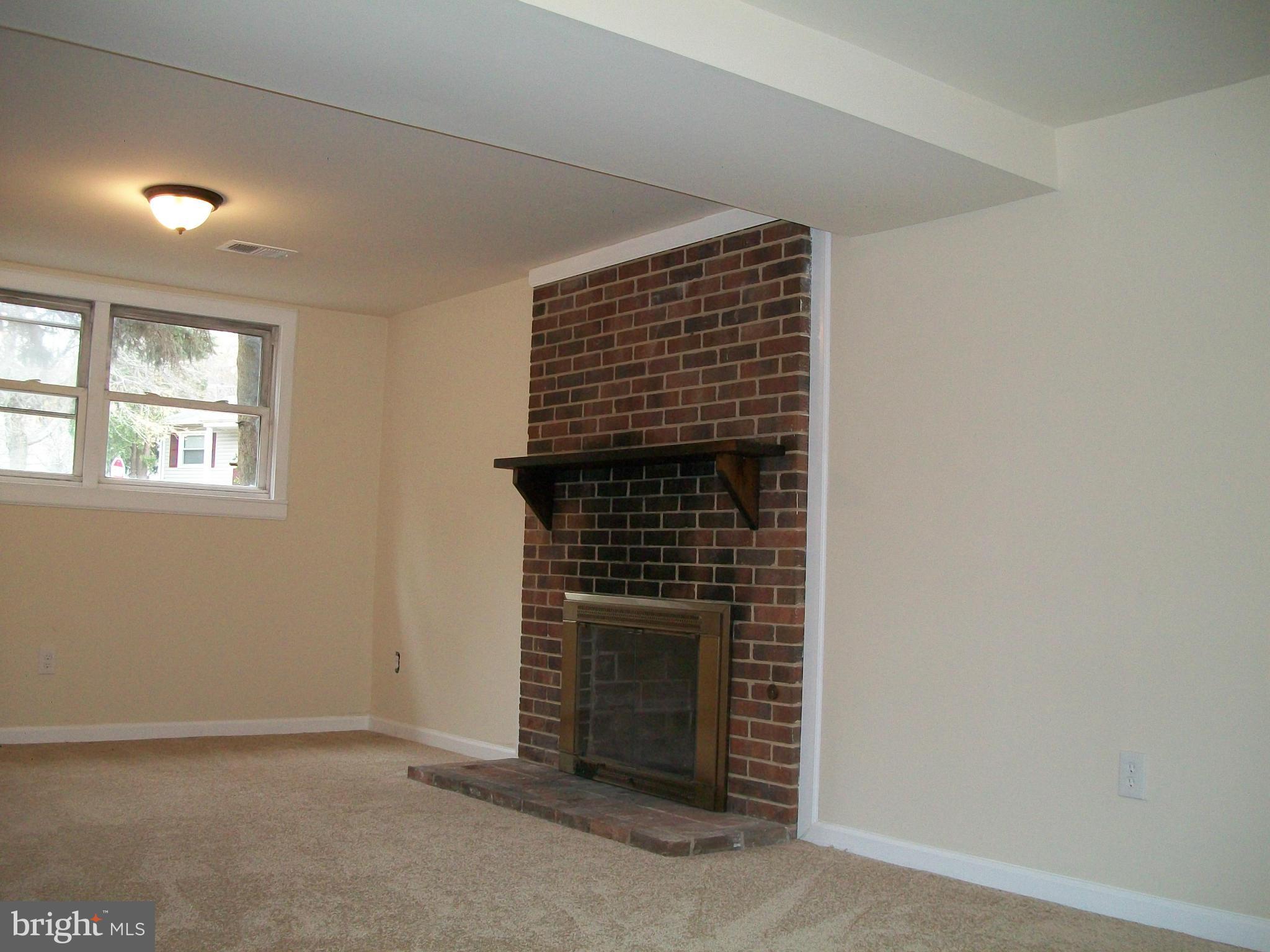 14031 Lindendale Road Woodbridge, VA 22193 - Photo 27 of 27 Family Room