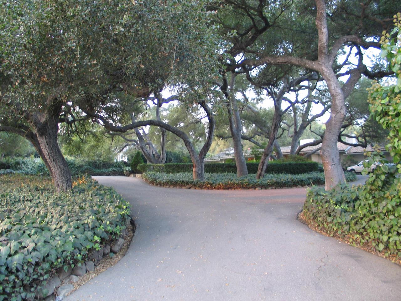 2090 East Valley Road Santa Barbara, CA 93108 - Photo 1 of 8 Entry Drive to 1.04 acre property