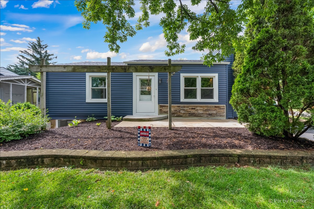 51 West Harrison Road Lombard, IL 60148 - Photo 1 of 37
