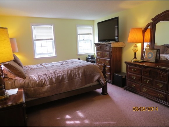 27 Bennington Road Nashua, NH 03064 - Photo 9 of 19