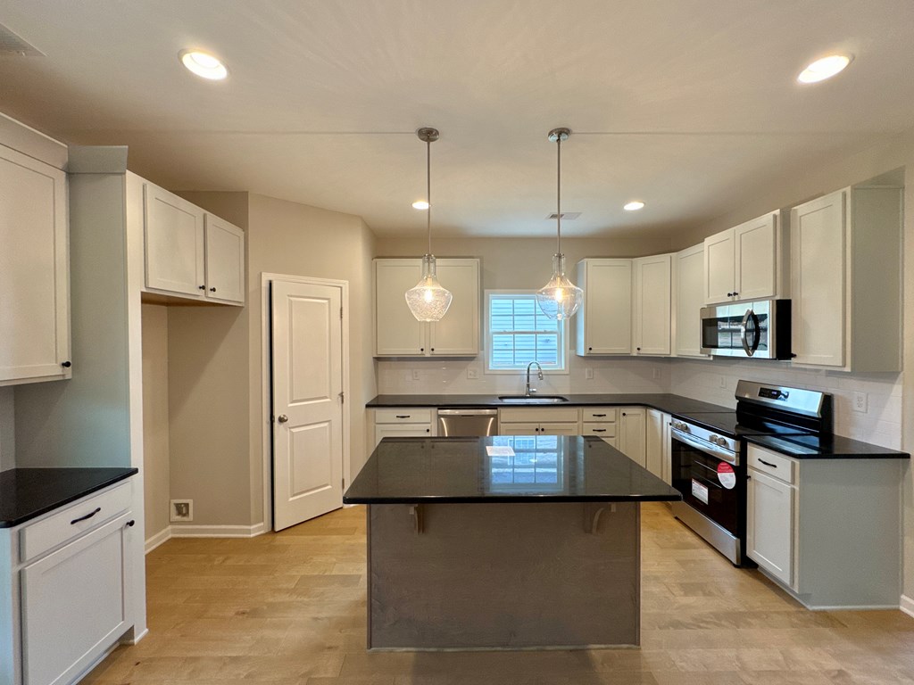 2281 Webbed Way Opelika, AL 36804 - Photo 6 of 30 Gallery Image 6