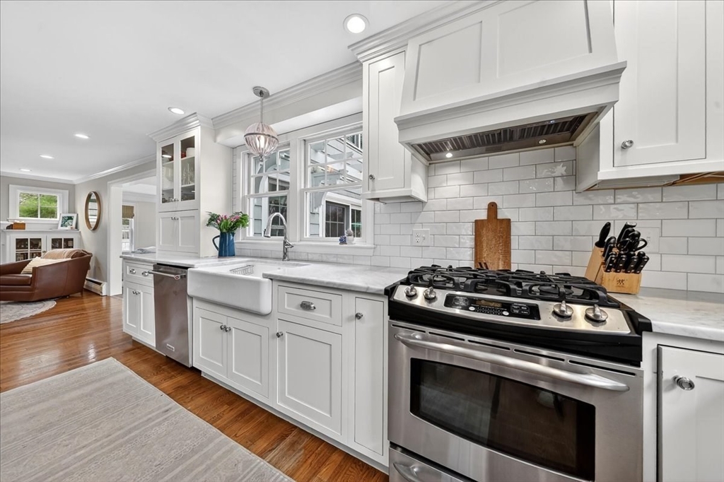 75 Brewster Road Cohasset, MA 02025 - Photo 7 of 35