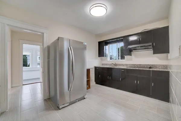 $3,000 | 10-12 Bedford Street, Unit 12, Quincy, MA 02169