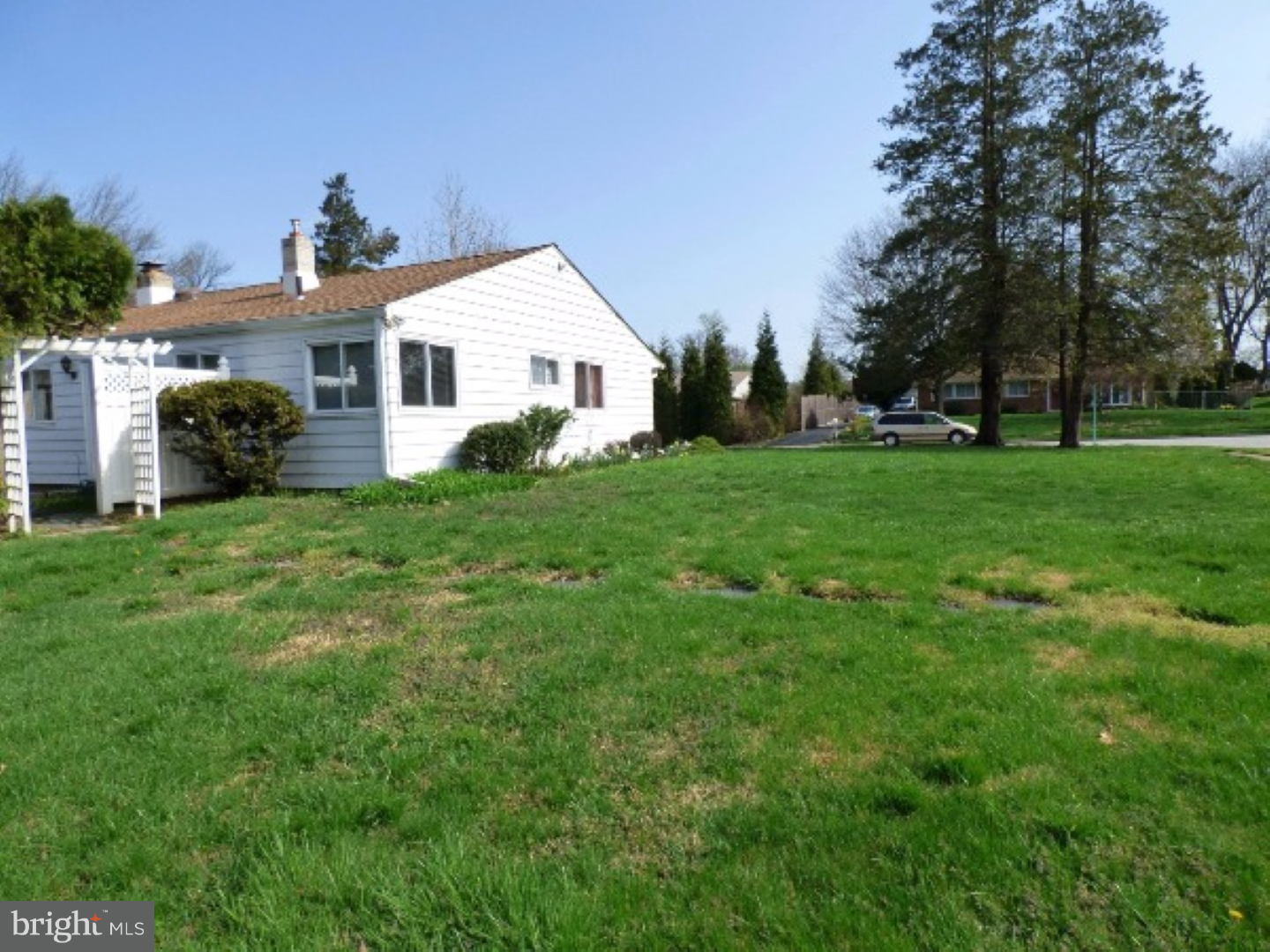 801 Fraser Road Glenside, PA 19038 - Photo 22 of 25 Side Yard