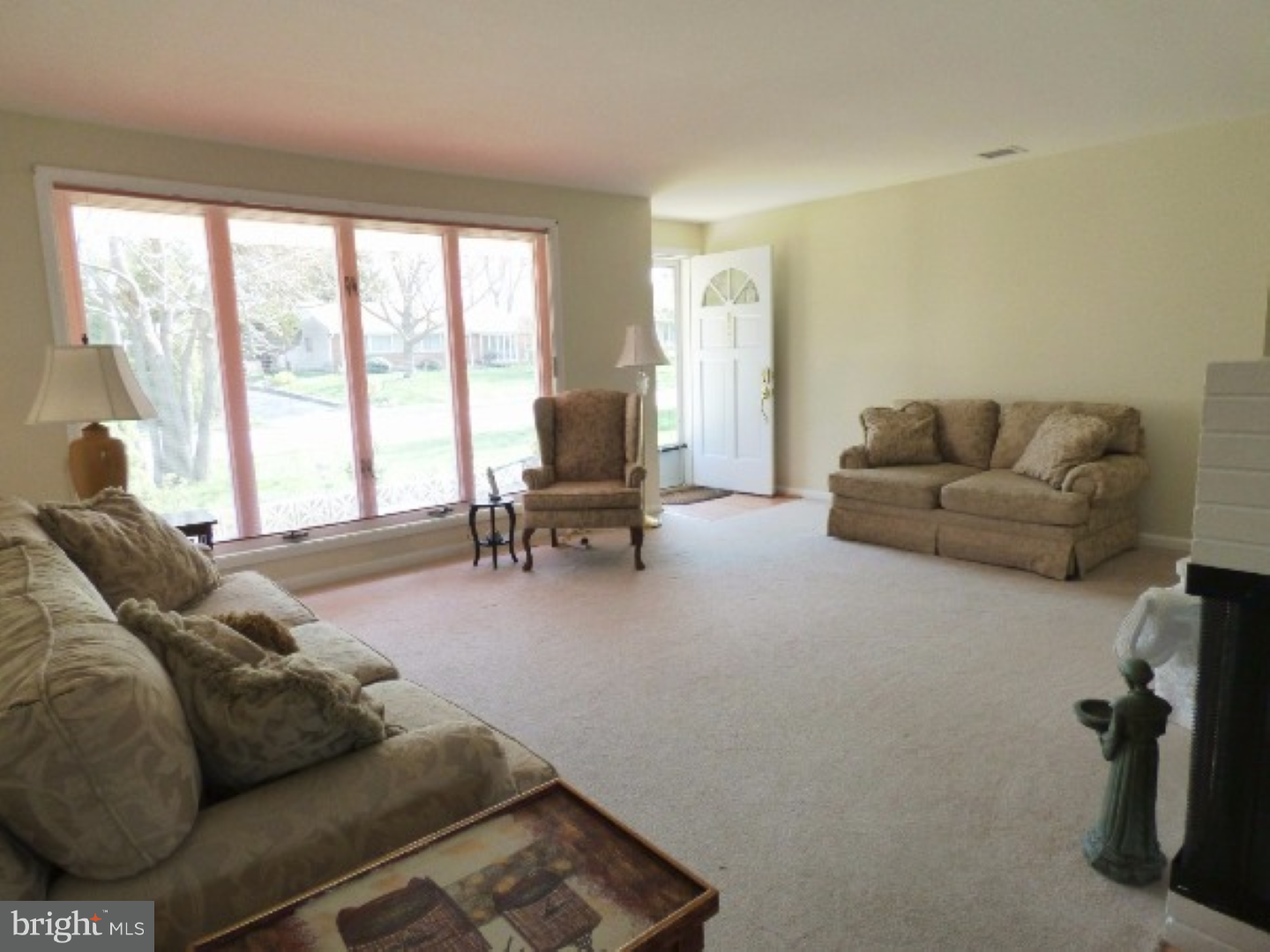 801 Fraser Road Glenside, PA 19038 - Photo 4 of 25 Living Room