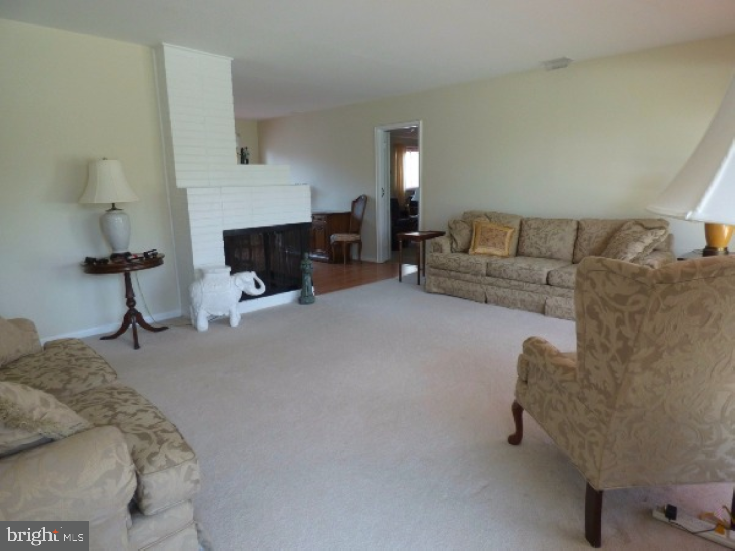 801 Fraser Road Glenside, PA 19038 - Photo 5 of 25 Living Room
