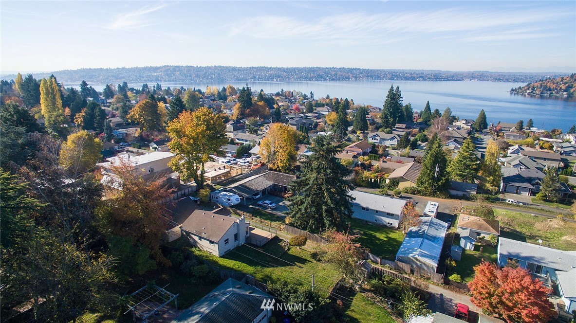1419 North 36th Street Renton, WA 98056 - Photo 1 of 7 Gallery Image 1