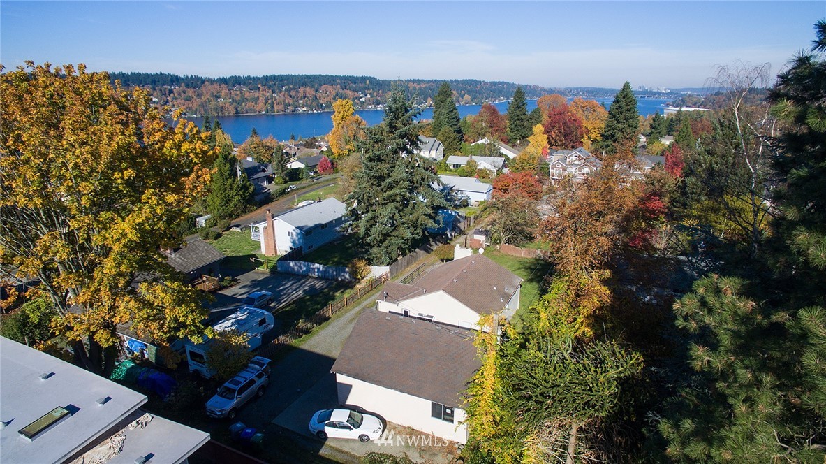 1419 North 36th Street Renton, WA 98056 - Photo 2 of 7 Gallery Image 2