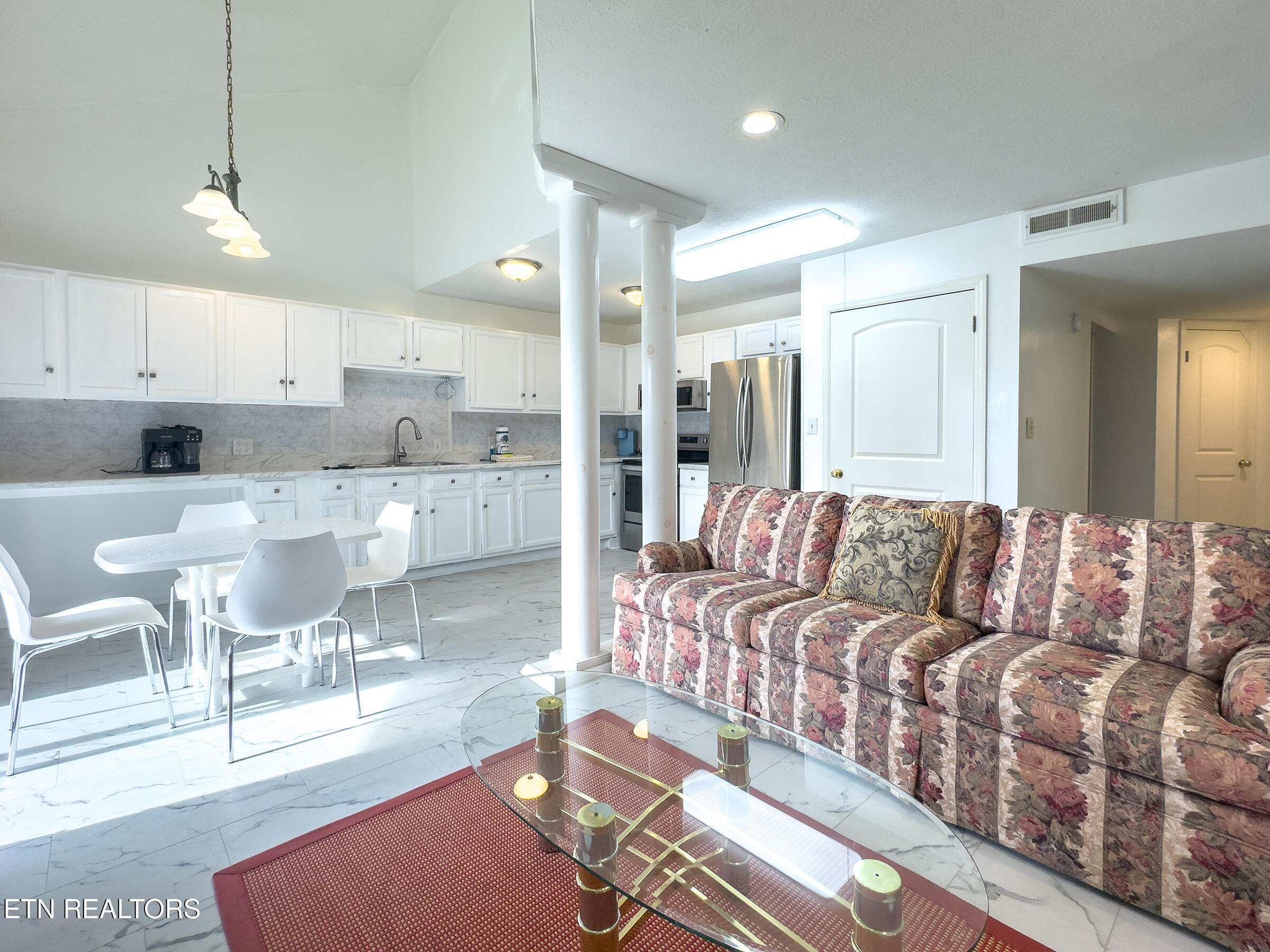 616 Turkey Nest Road, Unit 306 Gatlinburg, TN 37738 - Photo 14 of 35 living room 7