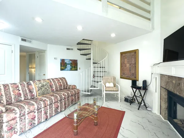 $449,900 | 616 Turkey Nest Road, Unit 306, Gatlinburg, TN 37738