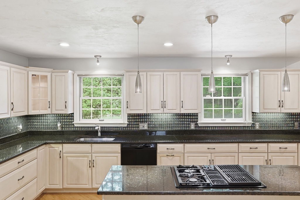 331 Prospect Street Framingham, MA 01701 - Photo 16 of 42