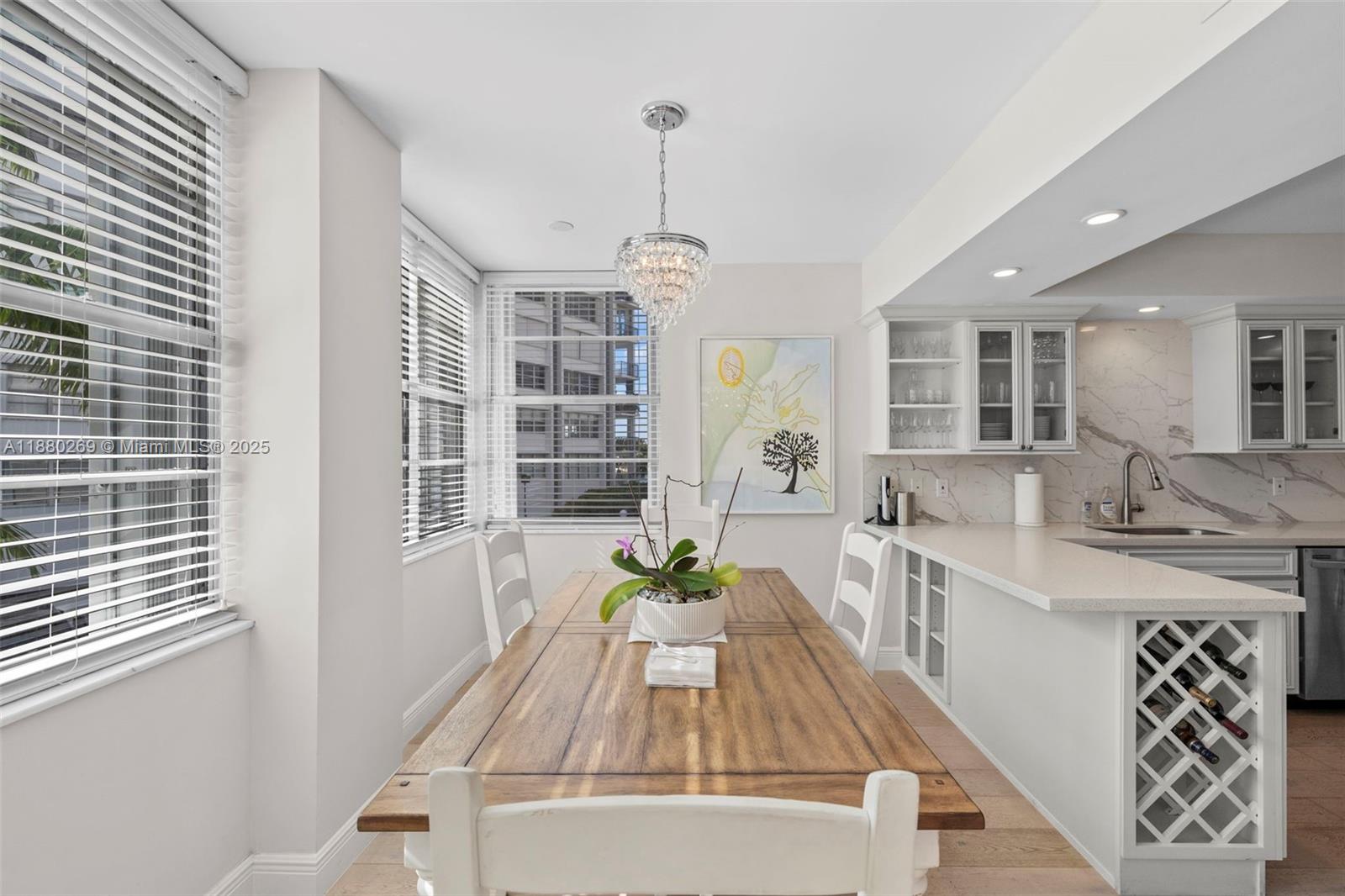 5660 Collins Avenue, Unit 2B Miami Beach, FL 33140 - Photo 11 of 34