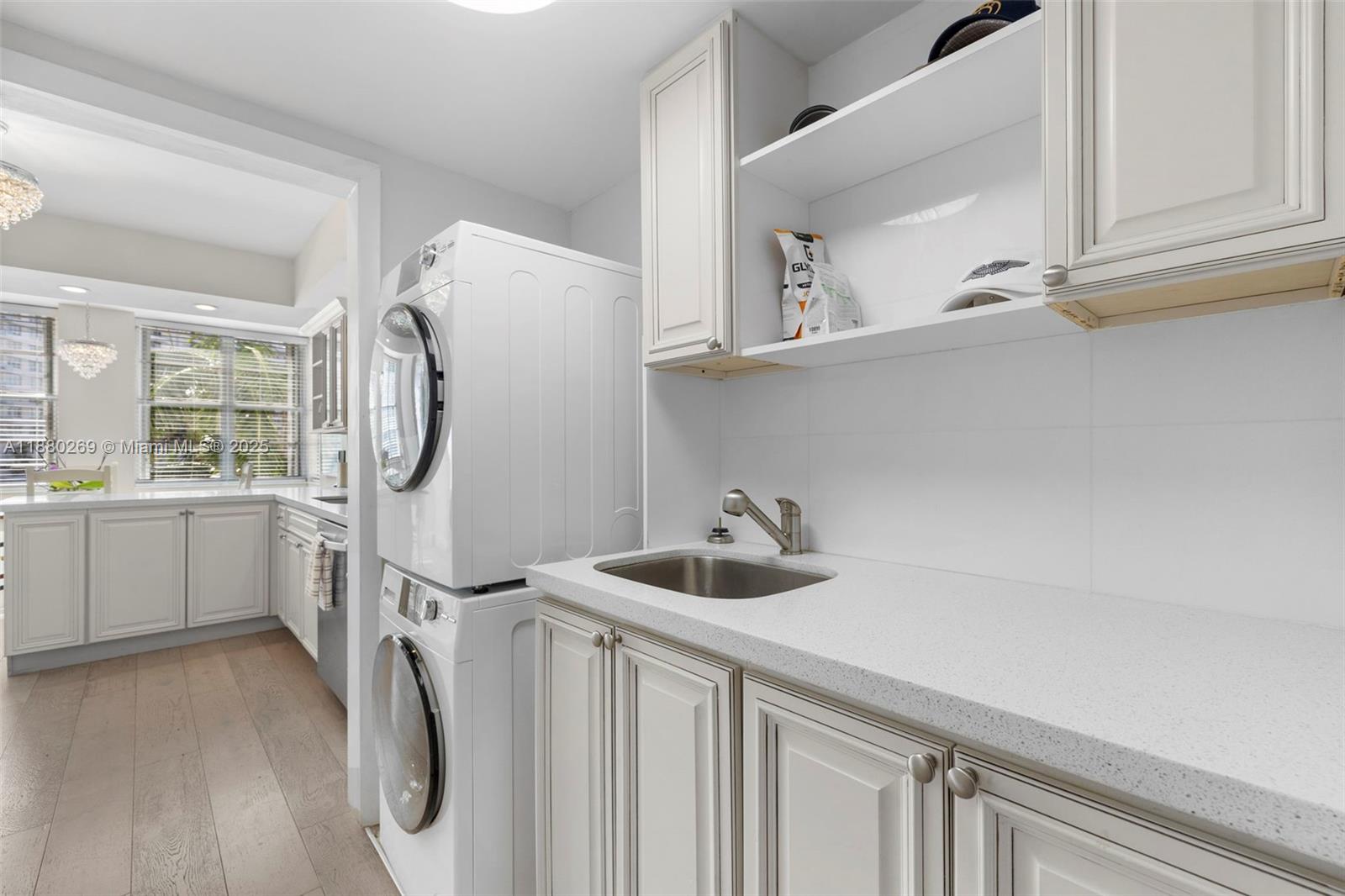 5660 Collins Avenue, Unit 2B Miami Beach, FL 33140 - Photo 17 of 34