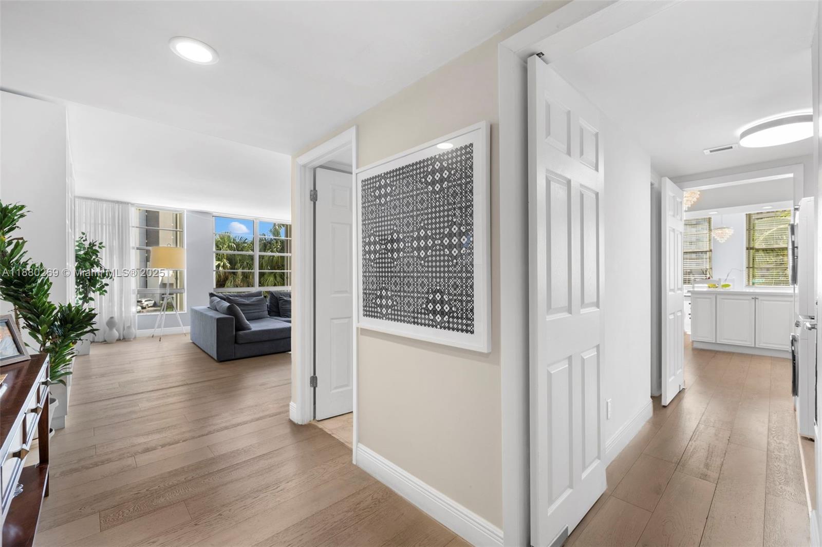 5660 Collins Avenue, Unit 2B Miami Beach, FL 33140 - Photo 6 of 34