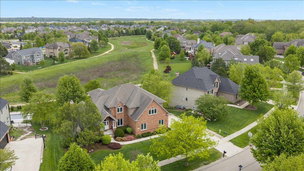 430 Alberosky Way Batavia, IL 60510 - Photo 39 of 49 an aerial view of a house with a yard