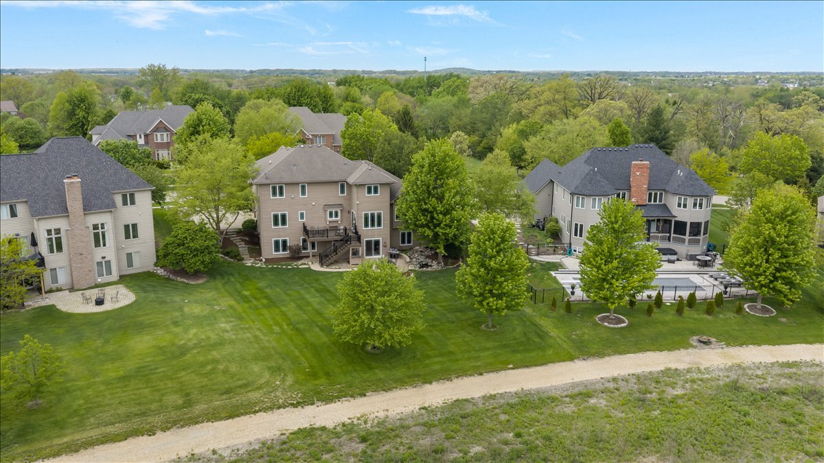 430 Alberosky Way Batavia, IL 60510 - Photo 42 of 49 an aerial view of a house with a garden