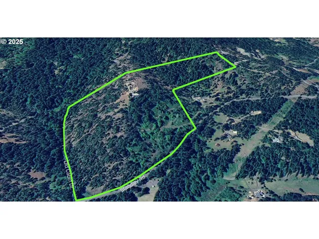 $329,000 | 900 Old Cabin Drive, Glide, OR 97443