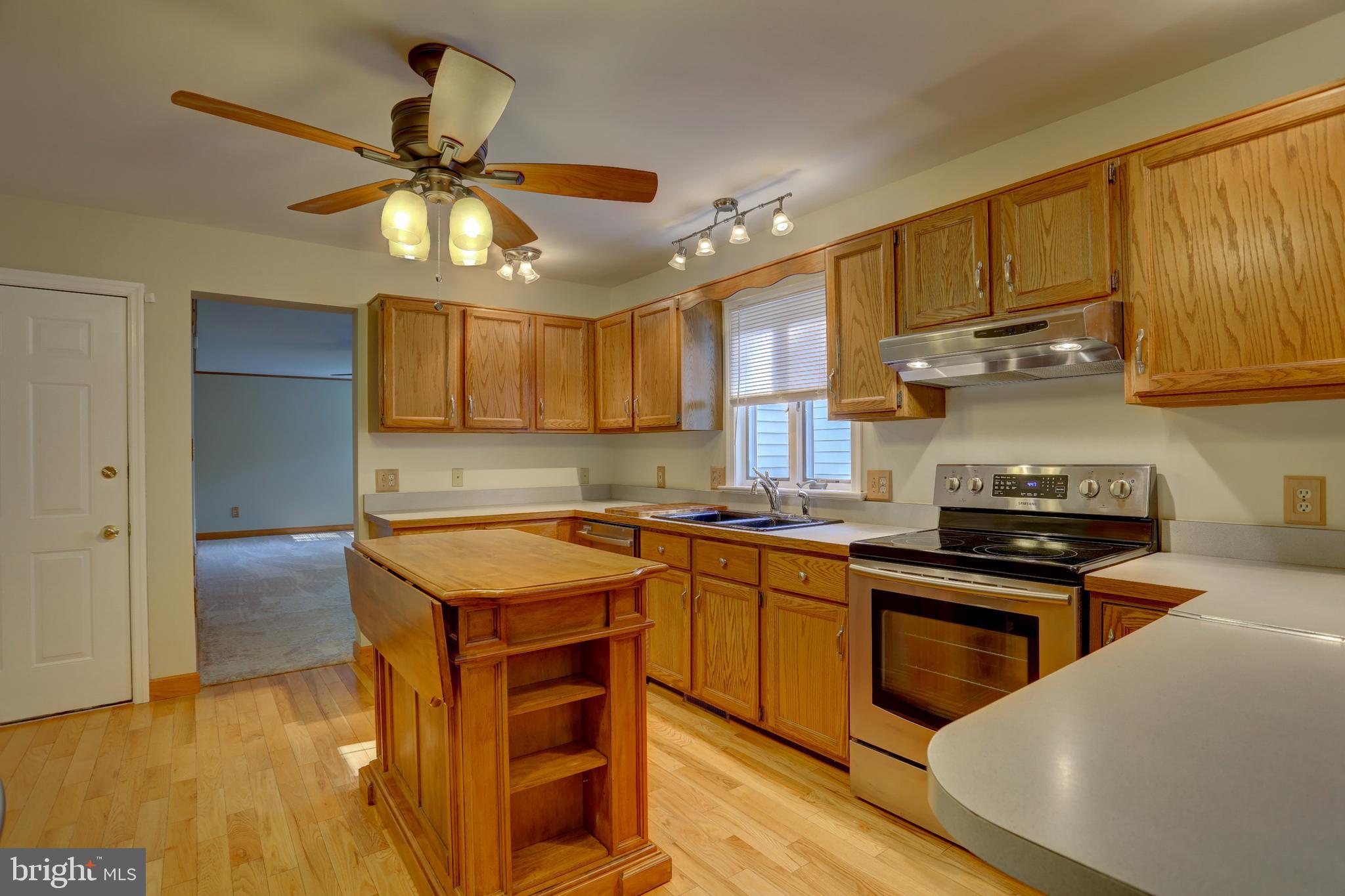 1070 Hearthstone Road Lancaster, PA 17603 - Photo 14 of 50