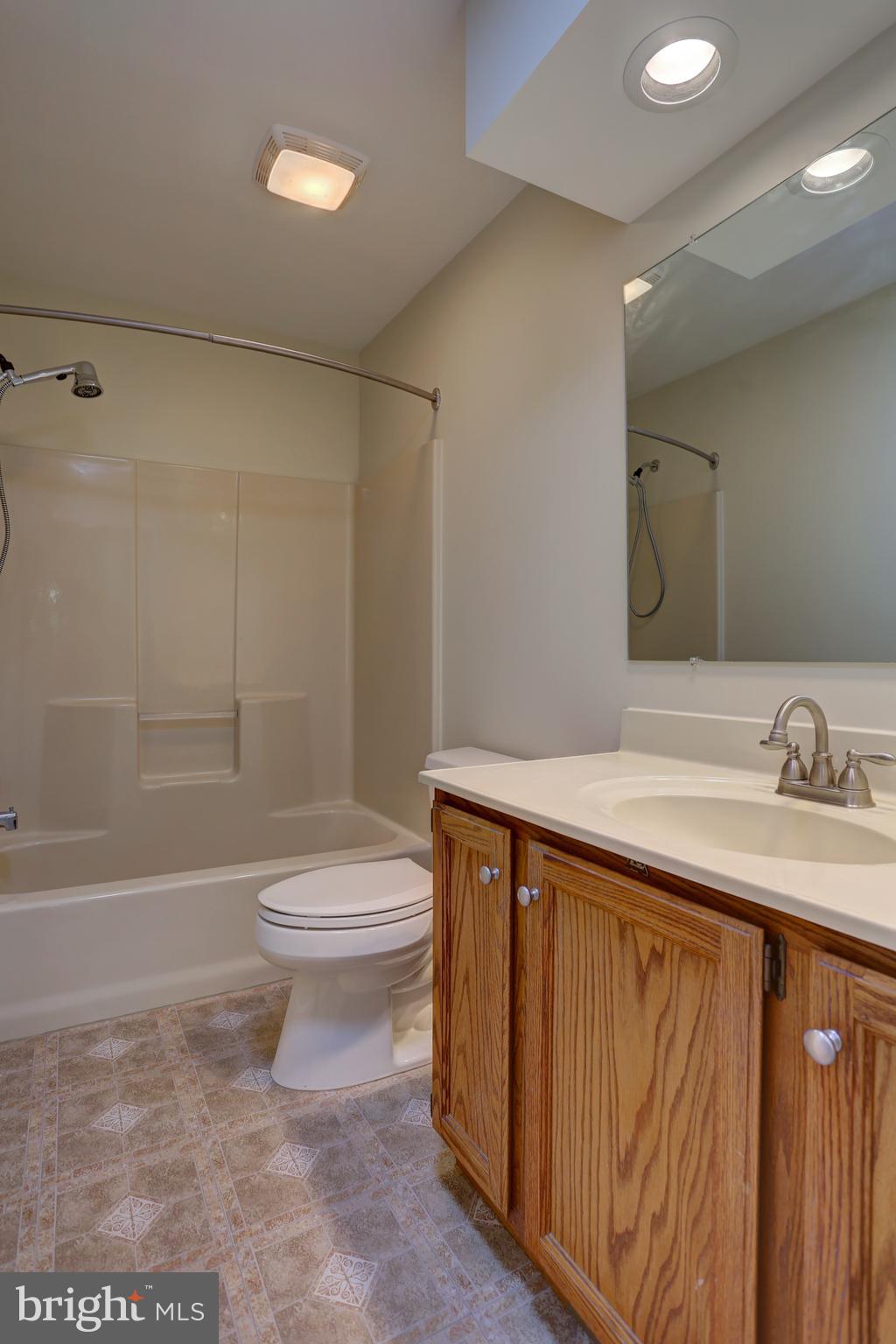 1070 Hearthstone Road Lancaster, PA 17603 - Photo 37 of 50