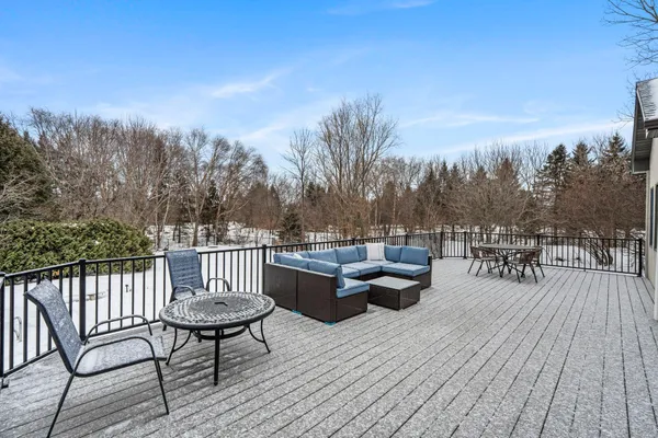 $974,900 | 2780 Overlook Lane North, Stillwater, MN 55082