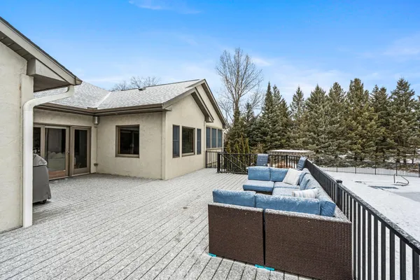 $974,900 | 2780 Overlook Lane North, Stillwater, MN 55082