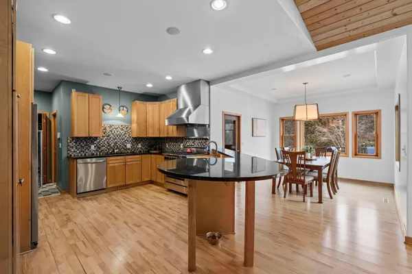 $974,900 | 2780 Overlook Lane North, Stillwater, MN 55082