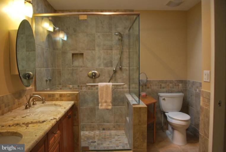 7702 Wilbur Court Springfield, VA 22153 - Photo 16 of 24 Master Bath #2