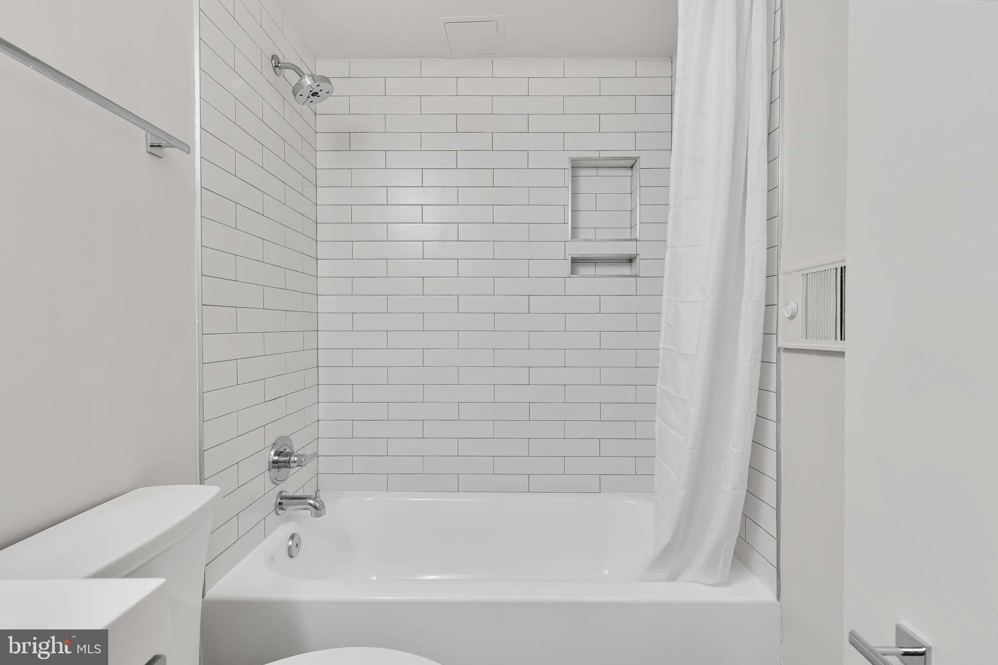 1322 15th Street Northwest, Unit B2 Washington, DC 20005 - Photo 9 of 15 Bathroom