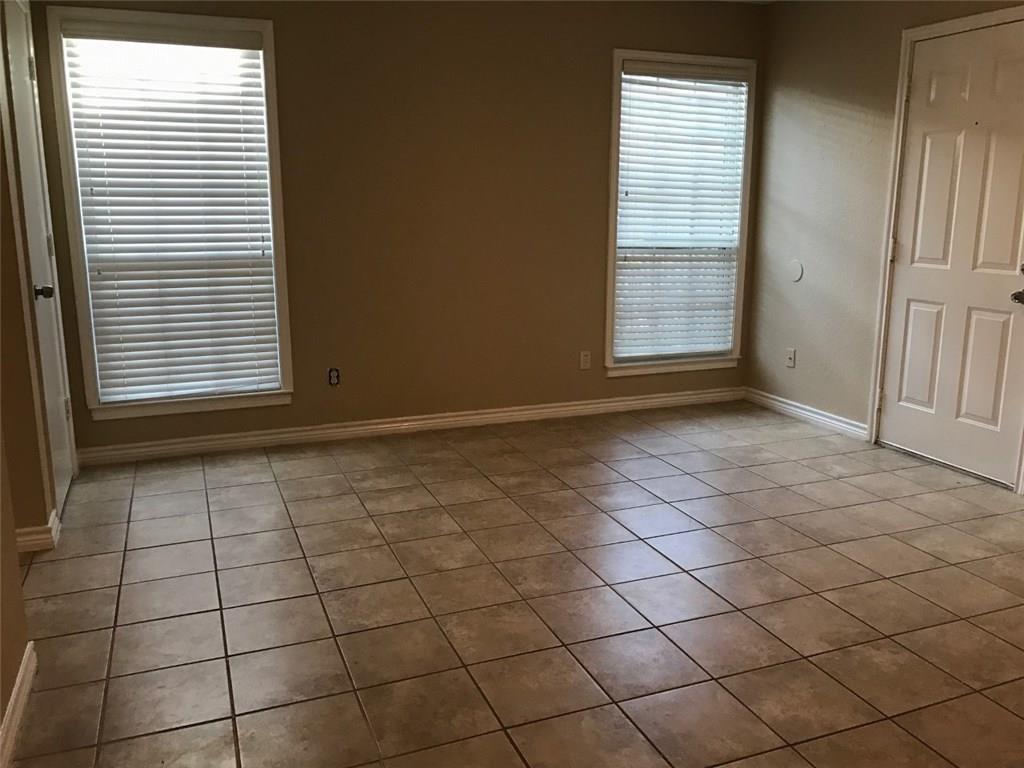 2806 Ridgecrest Drive Fort Worth, TX 76133 - Photo 7 of 13 2806