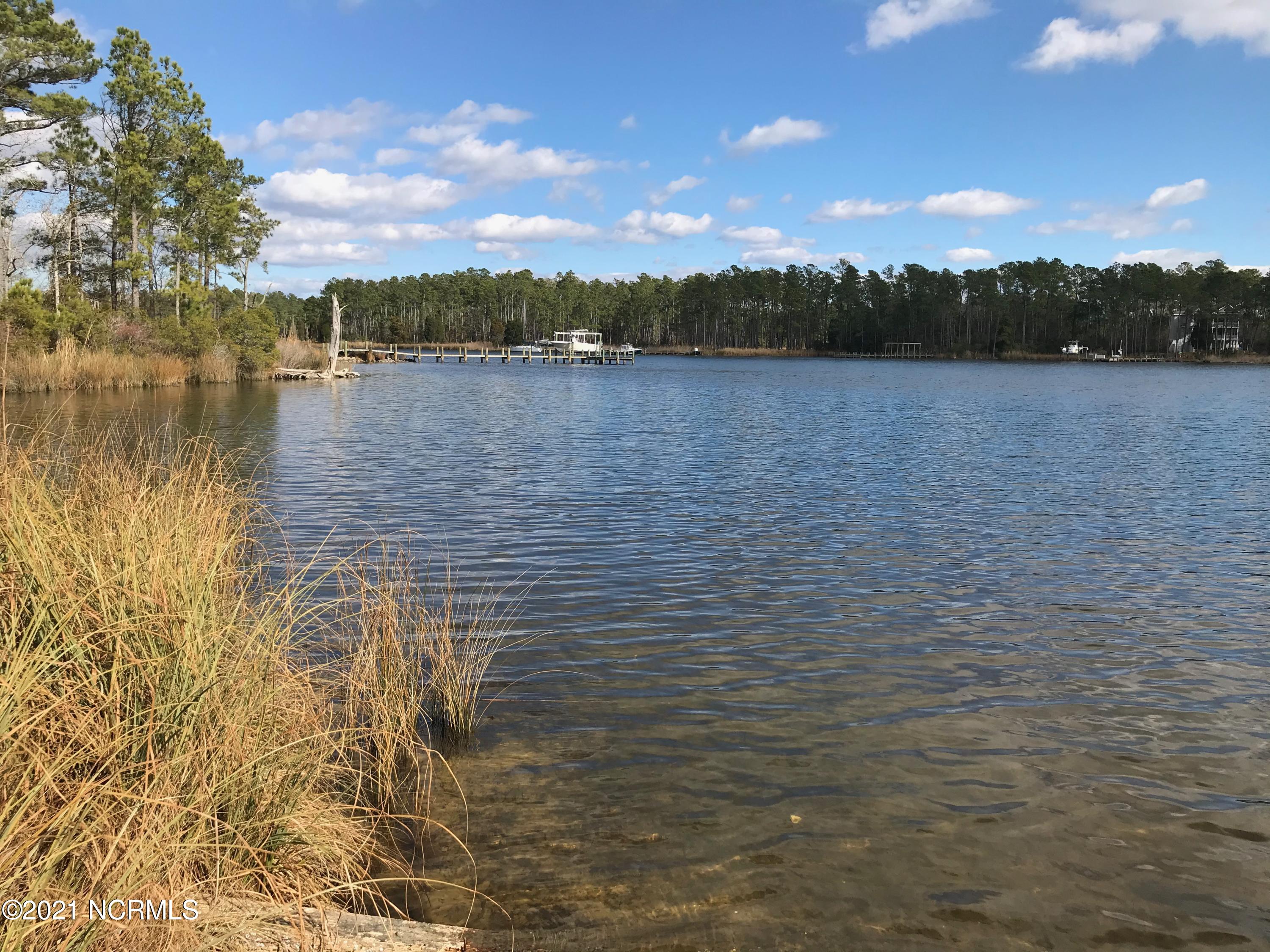 34 Sunset Point Road Belhaven, NC 27810 - Photo 6 of 60 Left View Pier