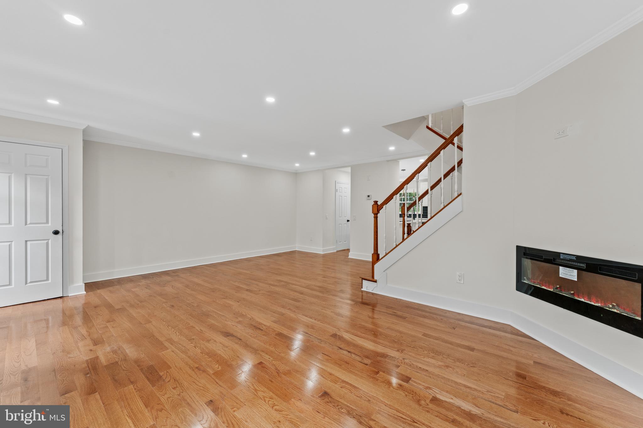 671 Concerto Lane Silver Spring, MD 20901 - Photo 6 of 45