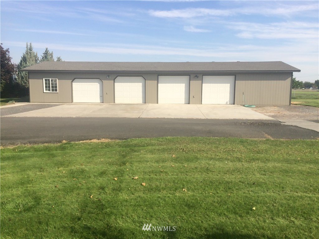 4548 Rd K Northeast Moses Lake, WA 98837 - Photo 3 of 21 Gallery Image 3
