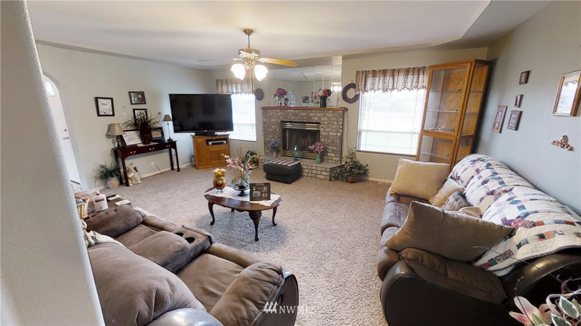 4548 Rd K Northeast Moses Lake, WA 98837 - Photo 10 of 21 Gallery Image 10