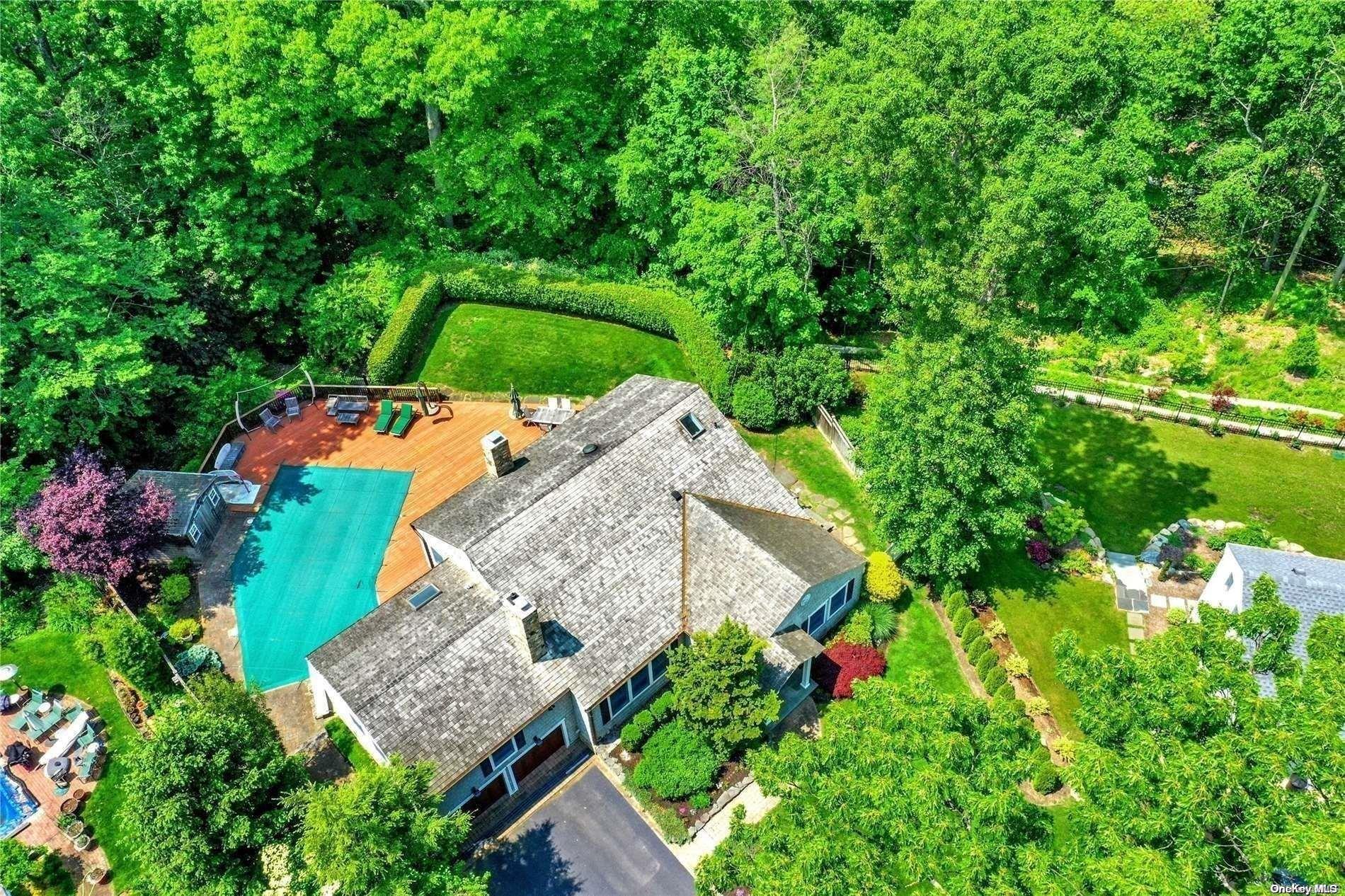 7 Heritage Court Cold Spring Harbor, NY 11724 - Photo 1 of 1 7 Heritage Ct. Cold Spring Harbor