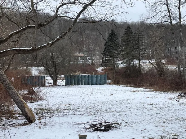 $950 | 334 Main Street, Apalachin, NY 13732