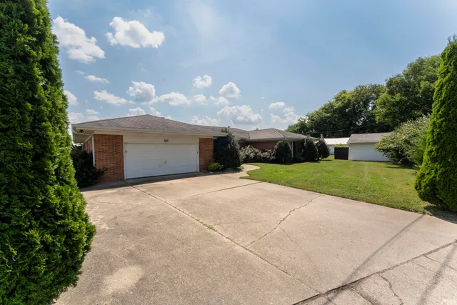 $3,995 | 603 West Water Street, Newburgh, IN 47630