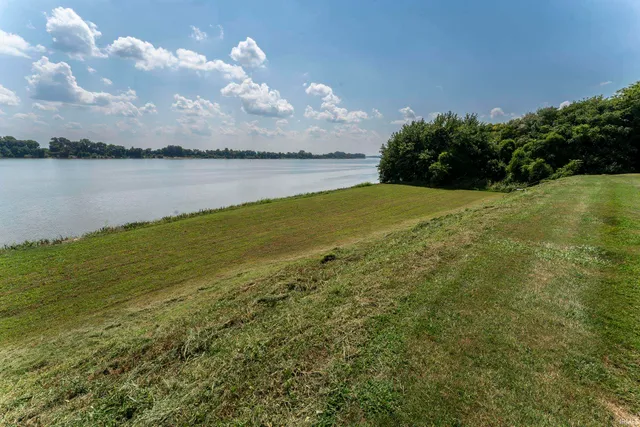 $3,995 | 603 West Water Street, Newburgh, IN 47630