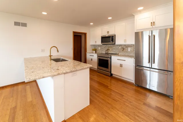 $3,995 | 603 West Water Street, Newburgh, IN 47630