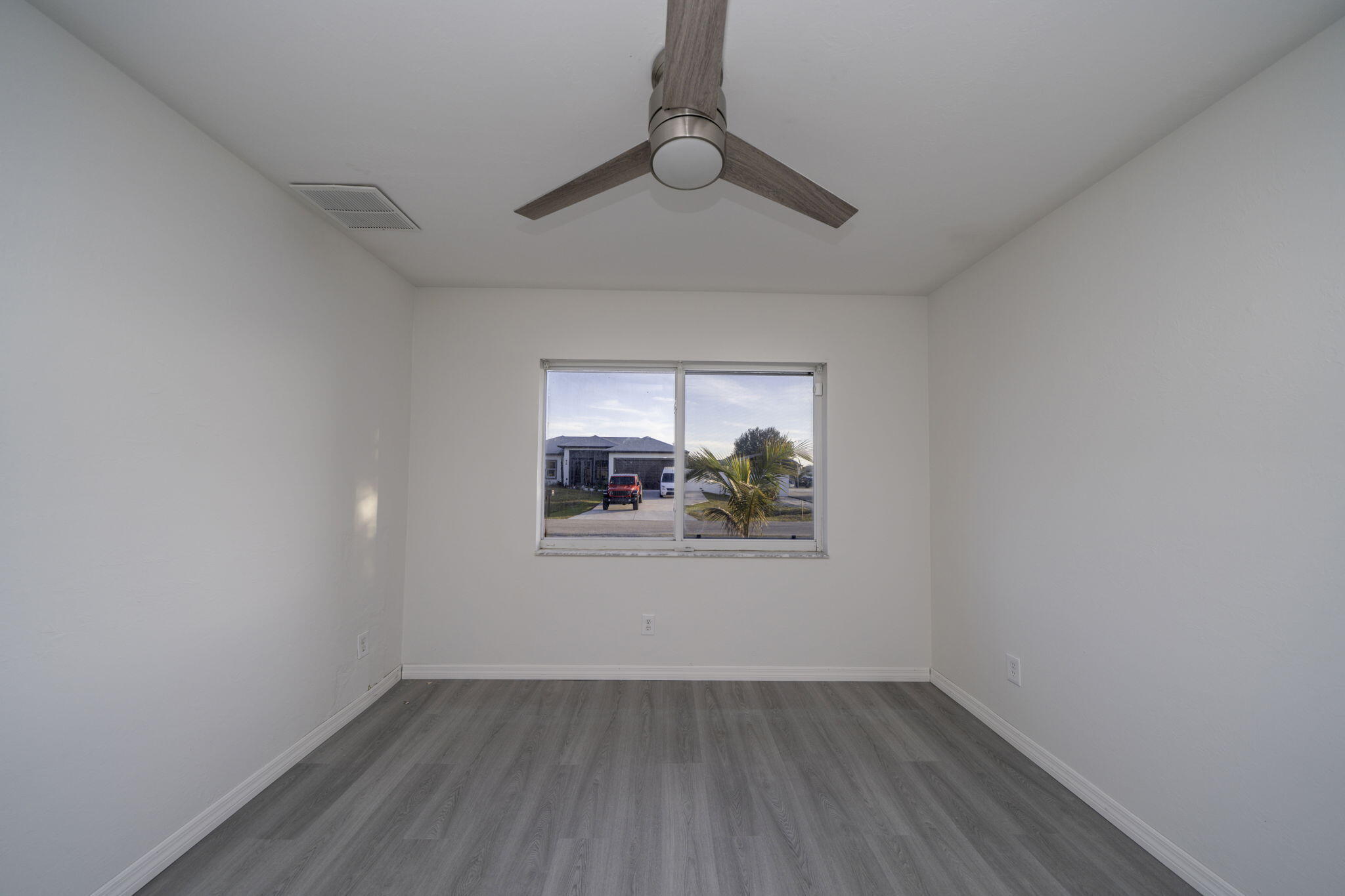4306 11th Street Southwest Lehigh Acres, FL 33976 - Photo 11 of 17 12-web-or-mls-12