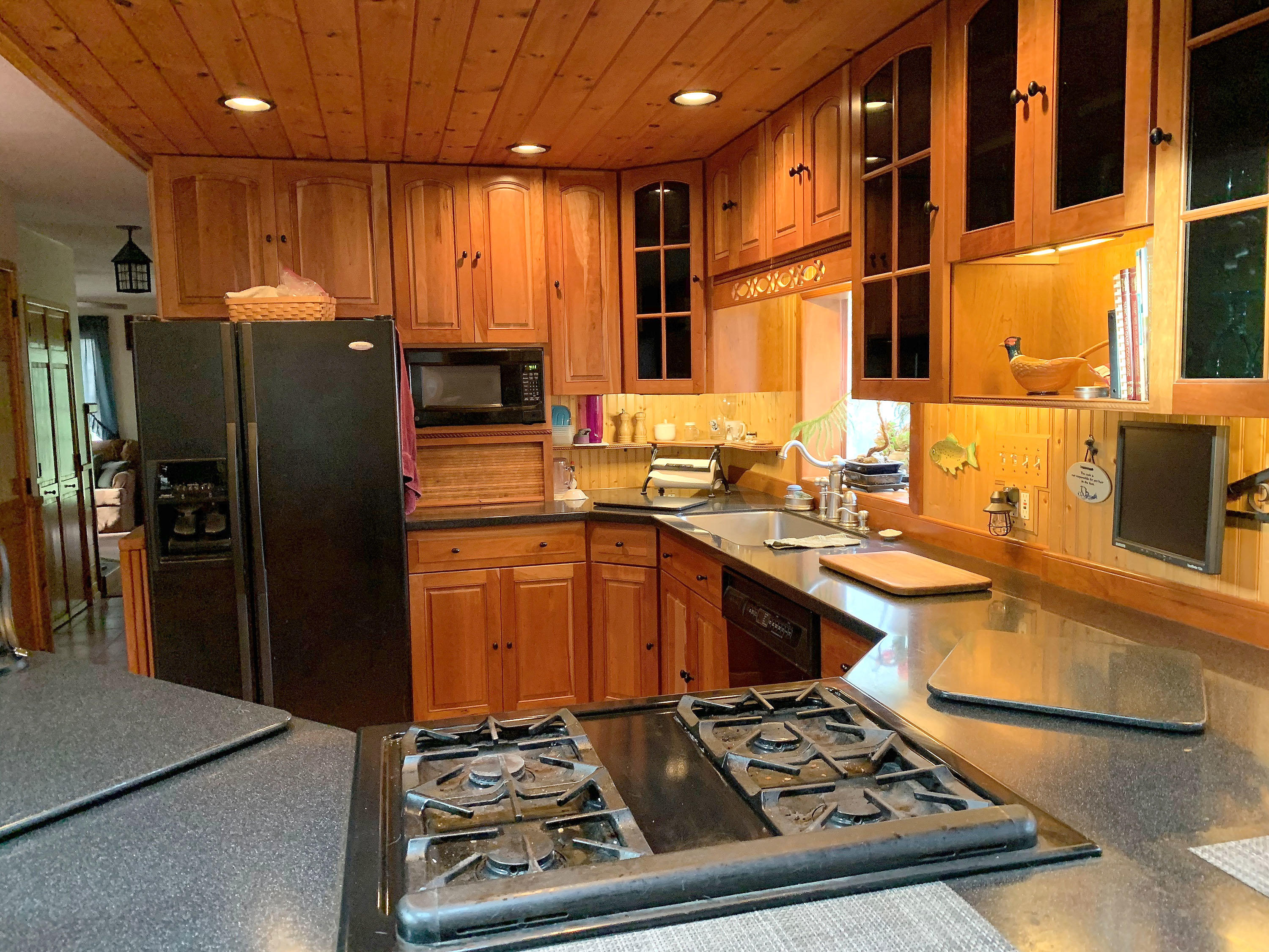 119 Kelleytown Road Bernard, ME 04612 - Photo 35 of 50 119Kelleytown_Interior002