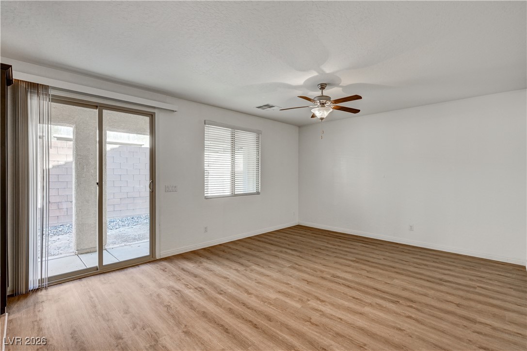 7272 Spring Flower Avenue Las Vegas, NV 89117 - Photo 4 of 24