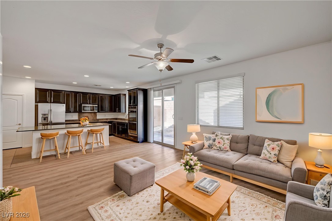 7272 Spring Flower Avenue Las Vegas, NV 89117 - Photo 5 of 24