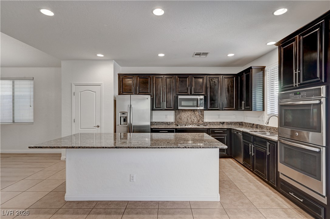 7272 Spring Flower Avenue Las Vegas, NV 89117 - Photo 6 of 24