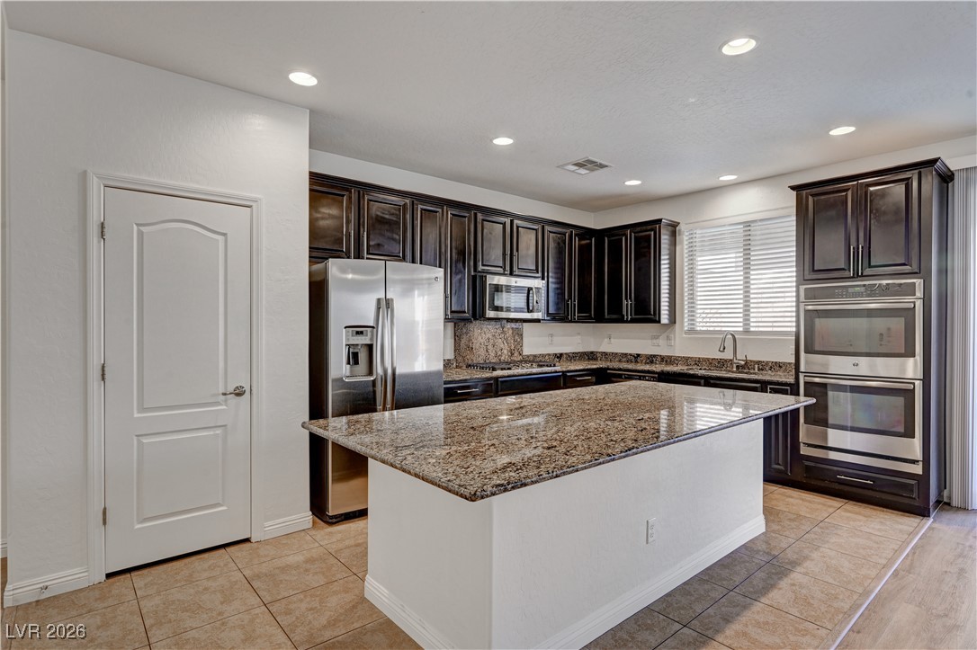 7272 Spring Flower Avenue Las Vegas, NV 89117 - Photo 7 of 24