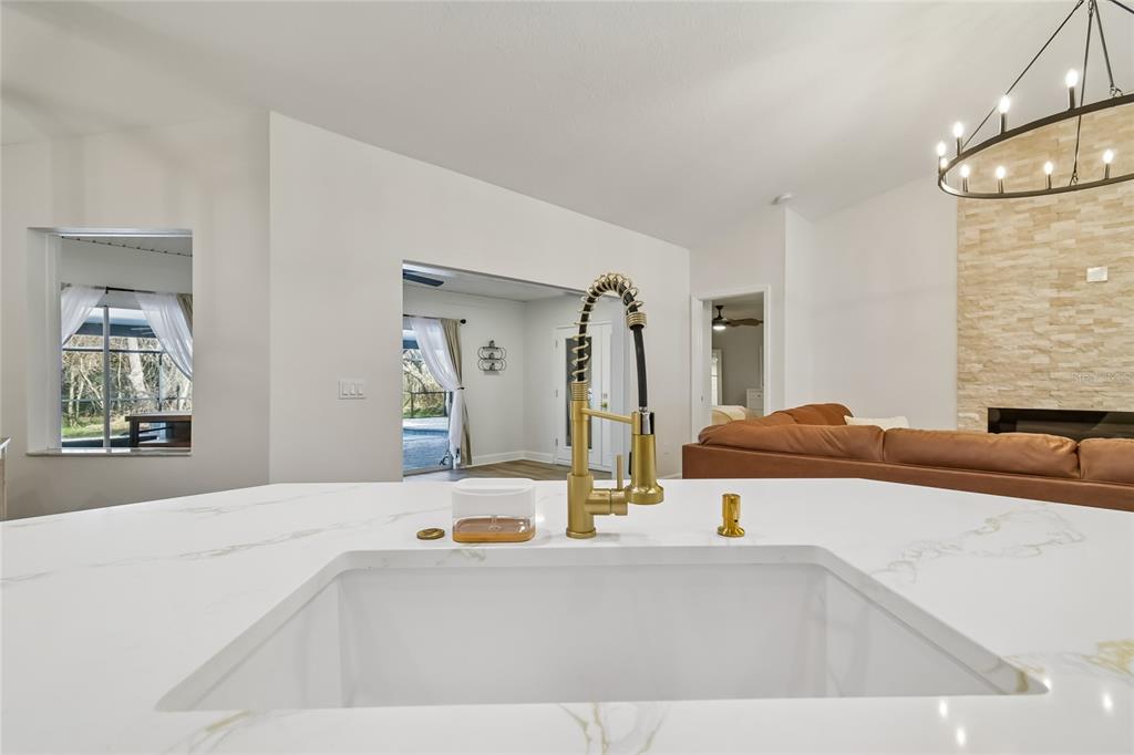 2513 North Valrico Road Seffner, FL 33584 - Photo 12 of 76